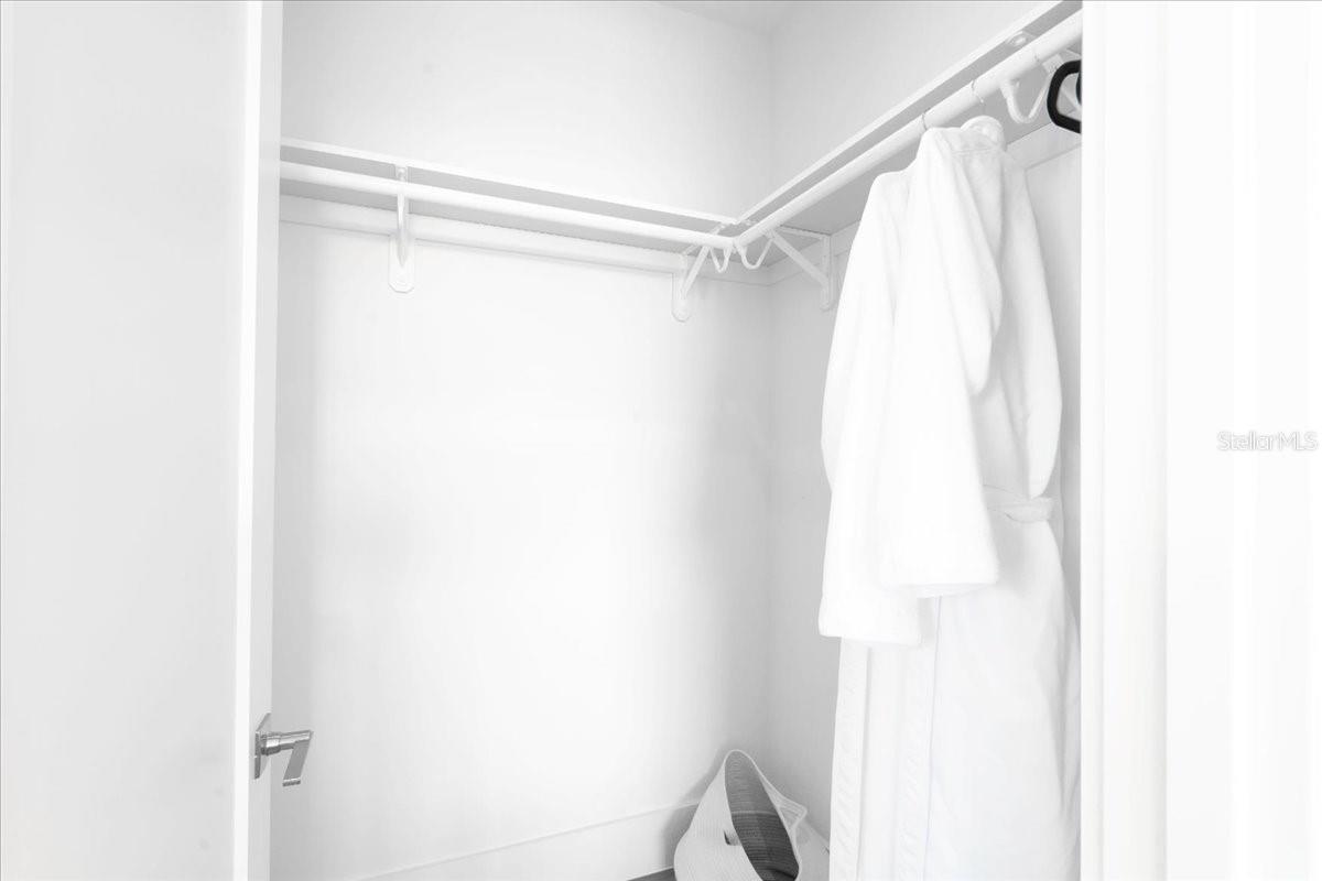 EMERALD FLATS UN 10 - Residential