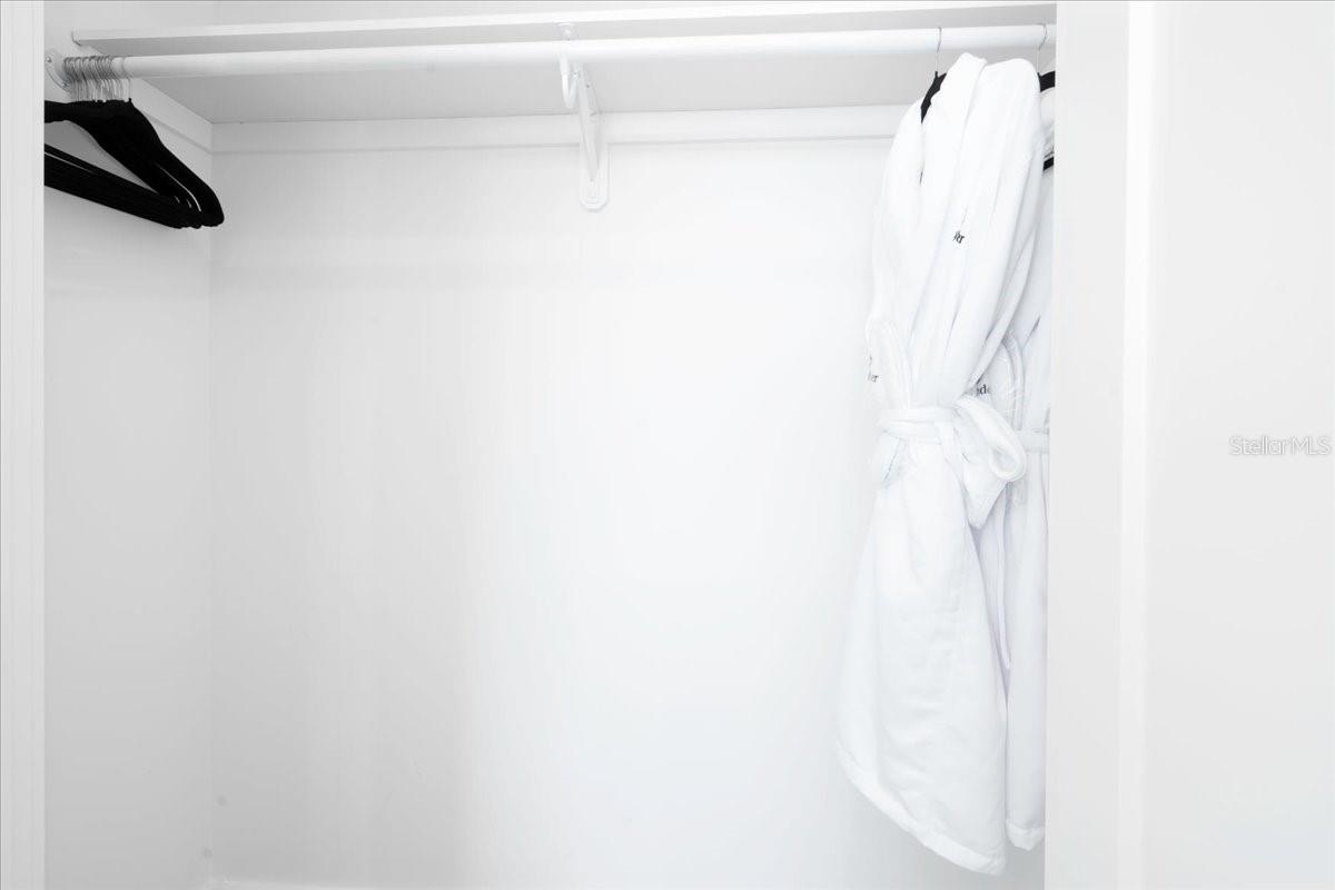 EMERALD FLATS UN 10 - Residential