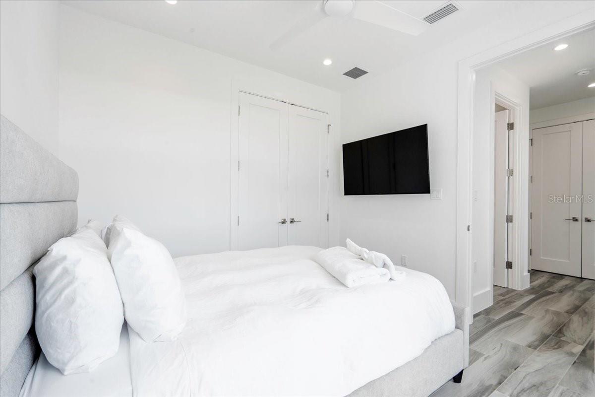 EMERALD FLATS UN 10 - Residential