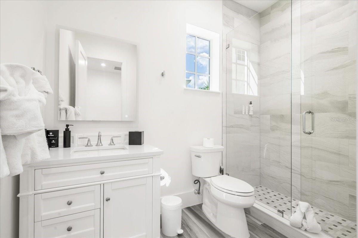 EMERALD FLATS UN 10 - Residential