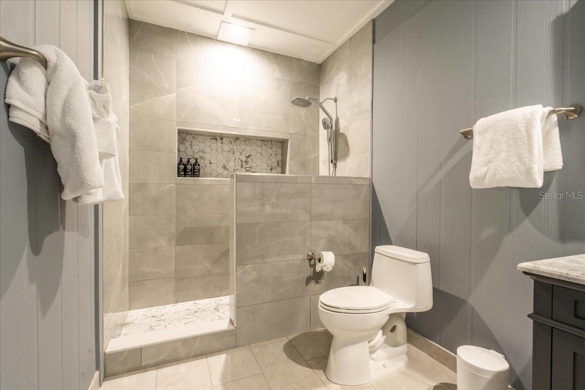 EMERALD FLATS UN 10 - Residential