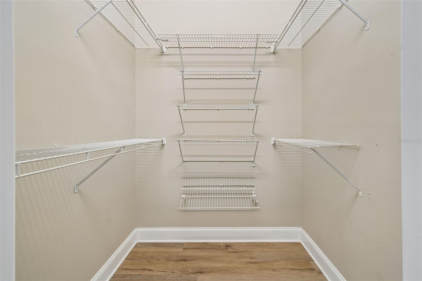 WYNDHAM LAKE SUB PH ONE - Residential