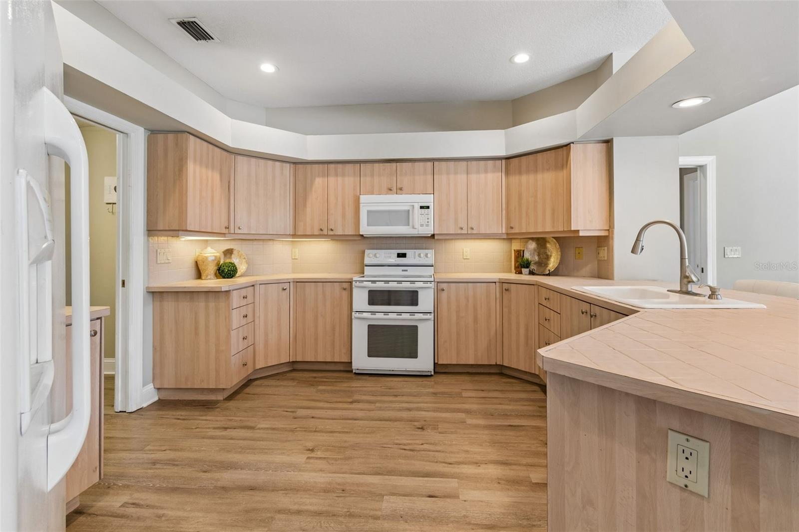 WYNDHAM LAKE SUB PH ONE - Residential