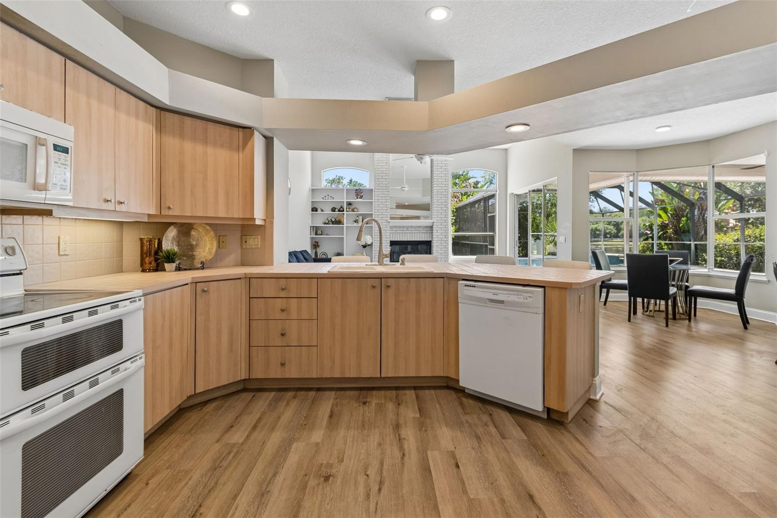 WYNDHAM LAKE SUB PH ONE - Residential