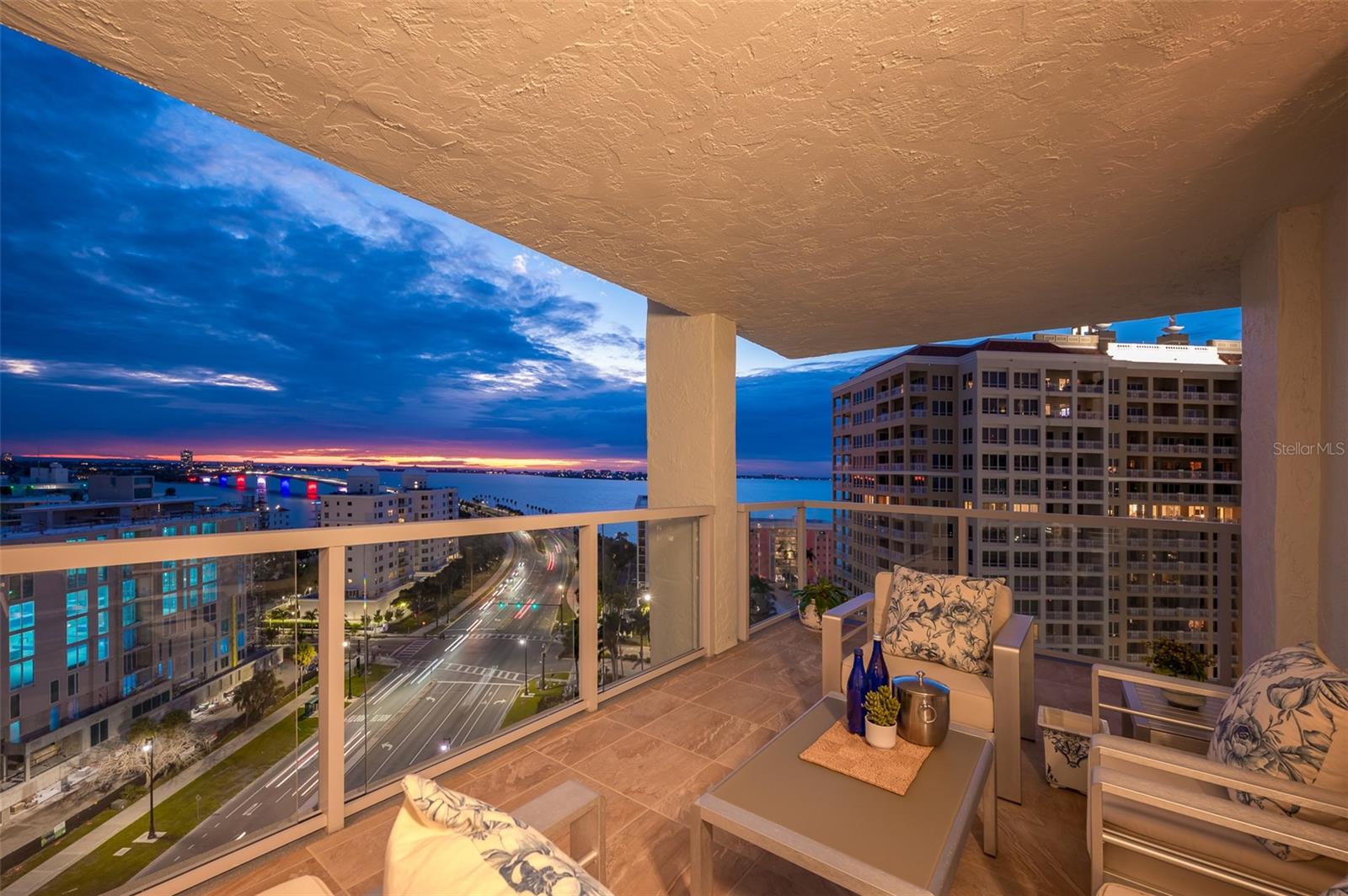 ONE WATERGATE - Residential