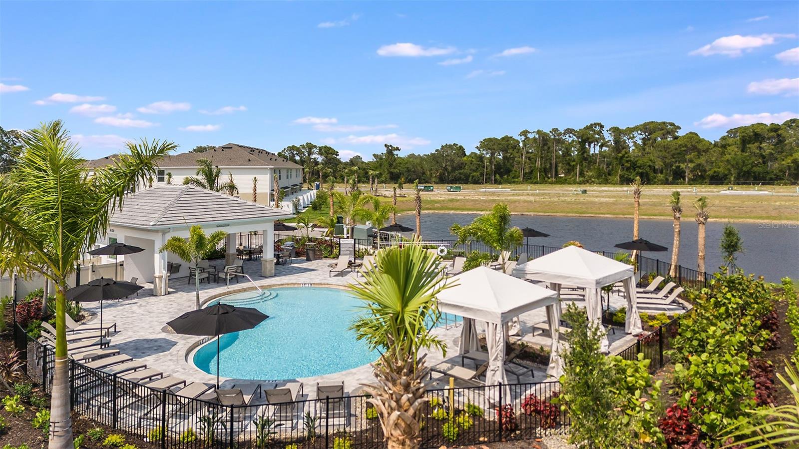 VINTERRA TOWNHOMES - Residential