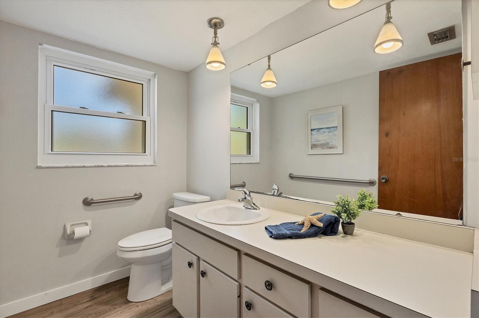 SHADOW OAKS - Residential