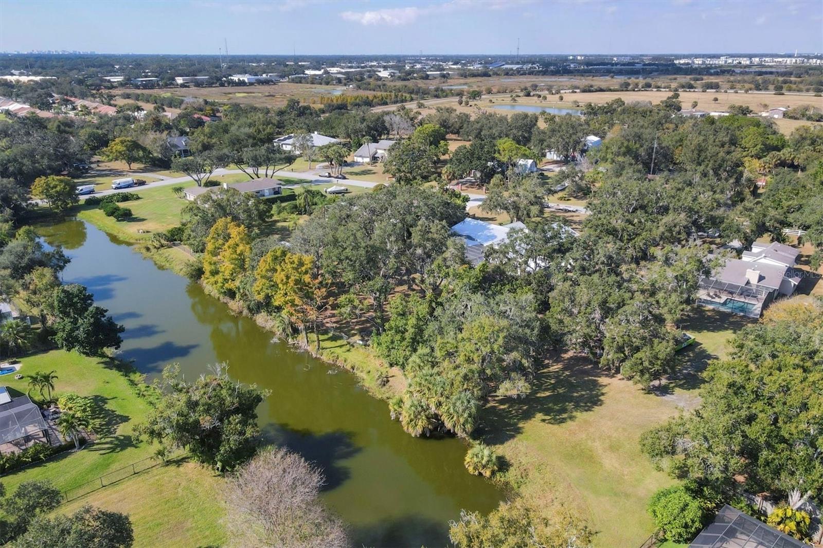 SHADOW OAKS - Residential