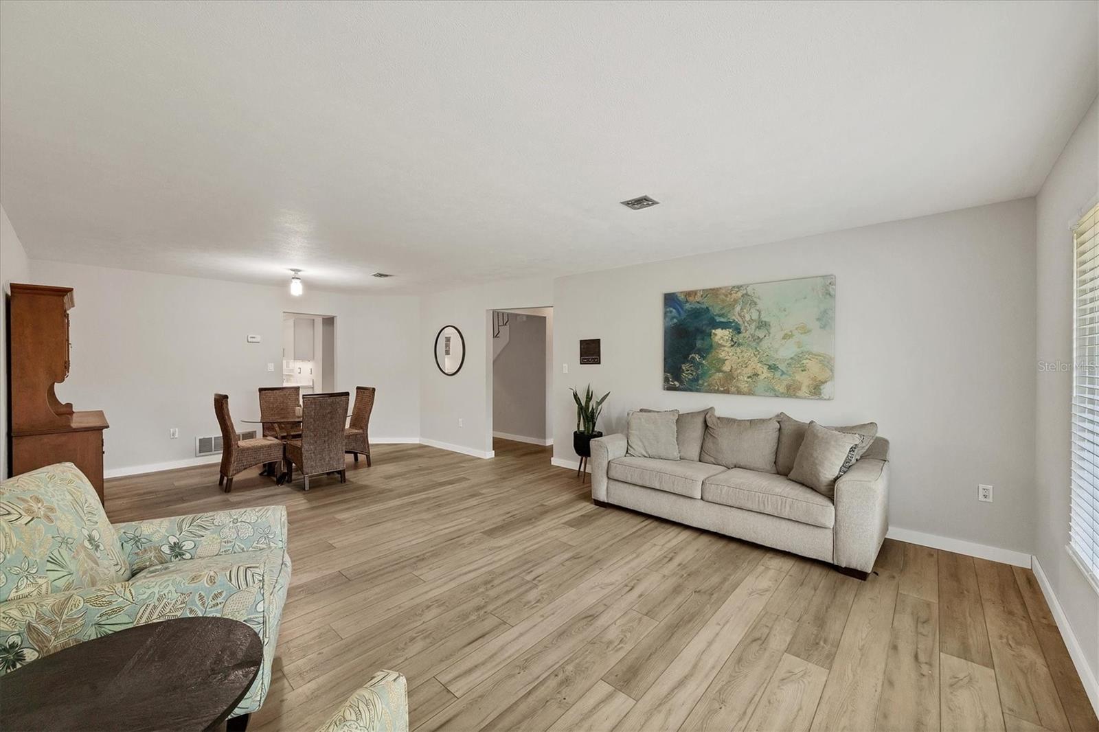 SHADOW OAKS - Residential