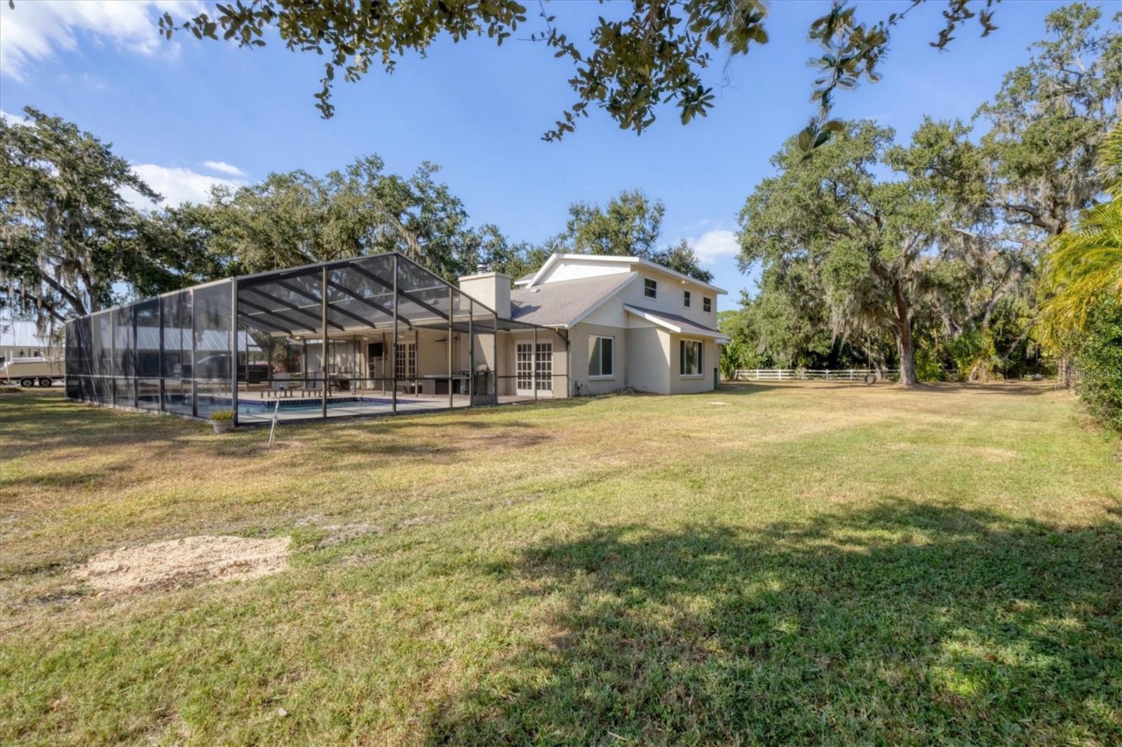 SHADOW OAKS - Residential