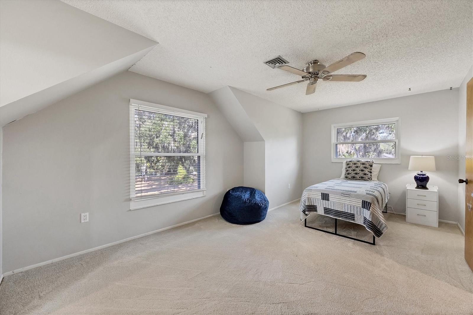 SHADOW OAKS - Residential