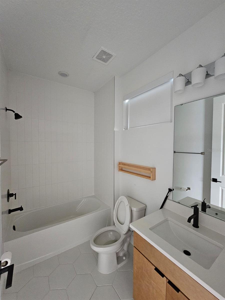 POITRAS EAST N-7 - Residential Lease