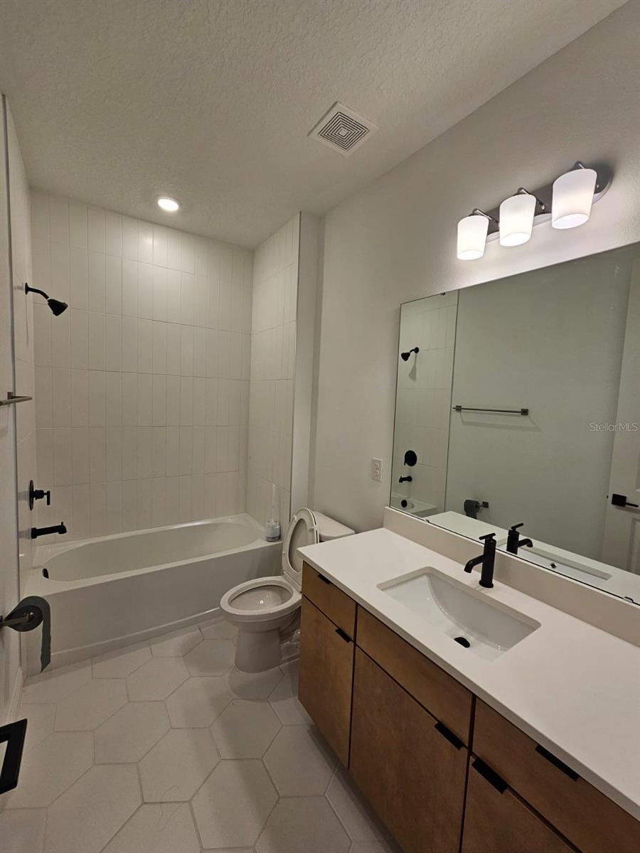 POITRAS EAST N-7 - Residential Lease