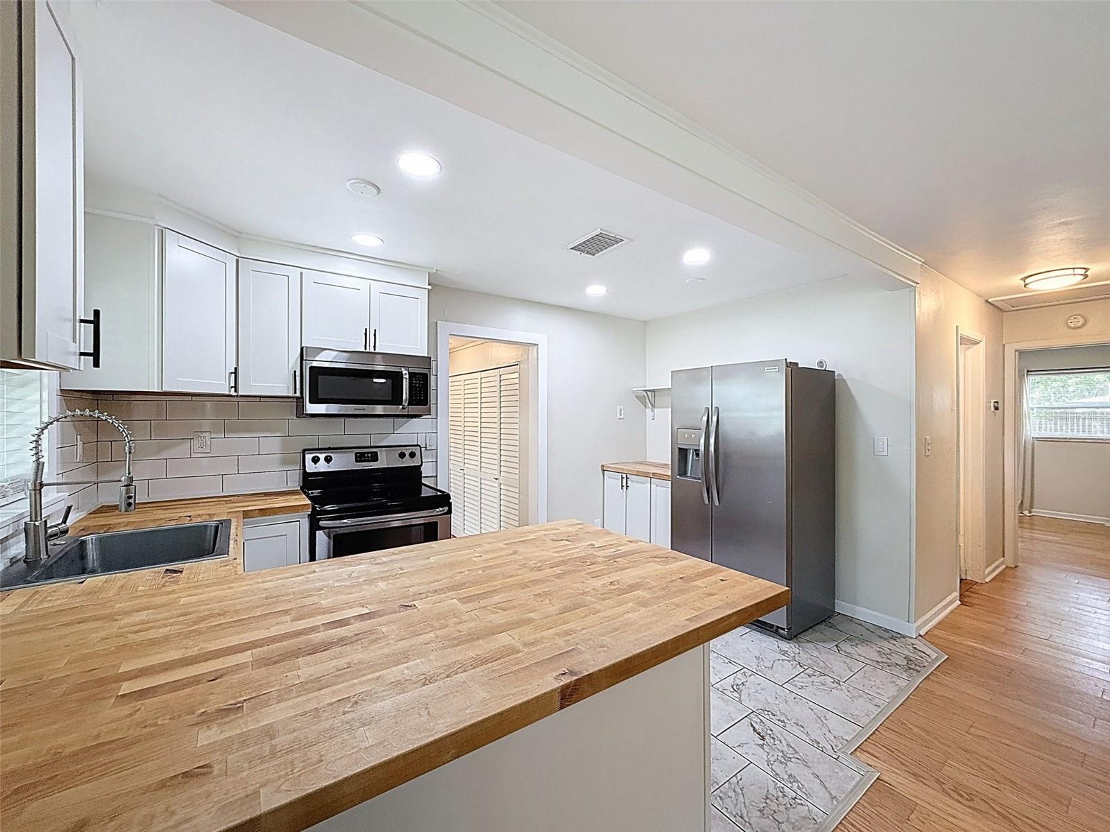 RAVENSWOOD - Residential