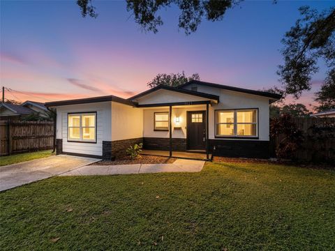 Photo of 1121 49th Ave N, St Petersburg, FL 33703 (MLS # O6349258)