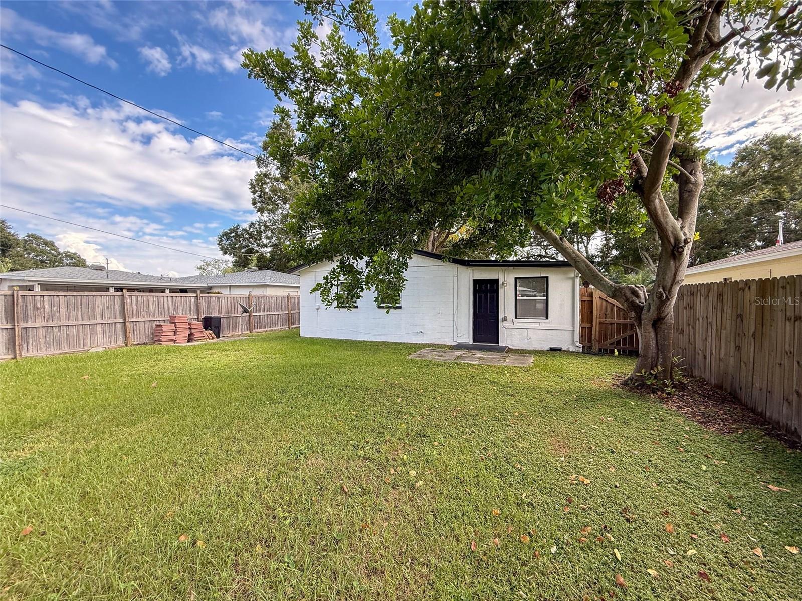 RAVENSWOOD - Residential