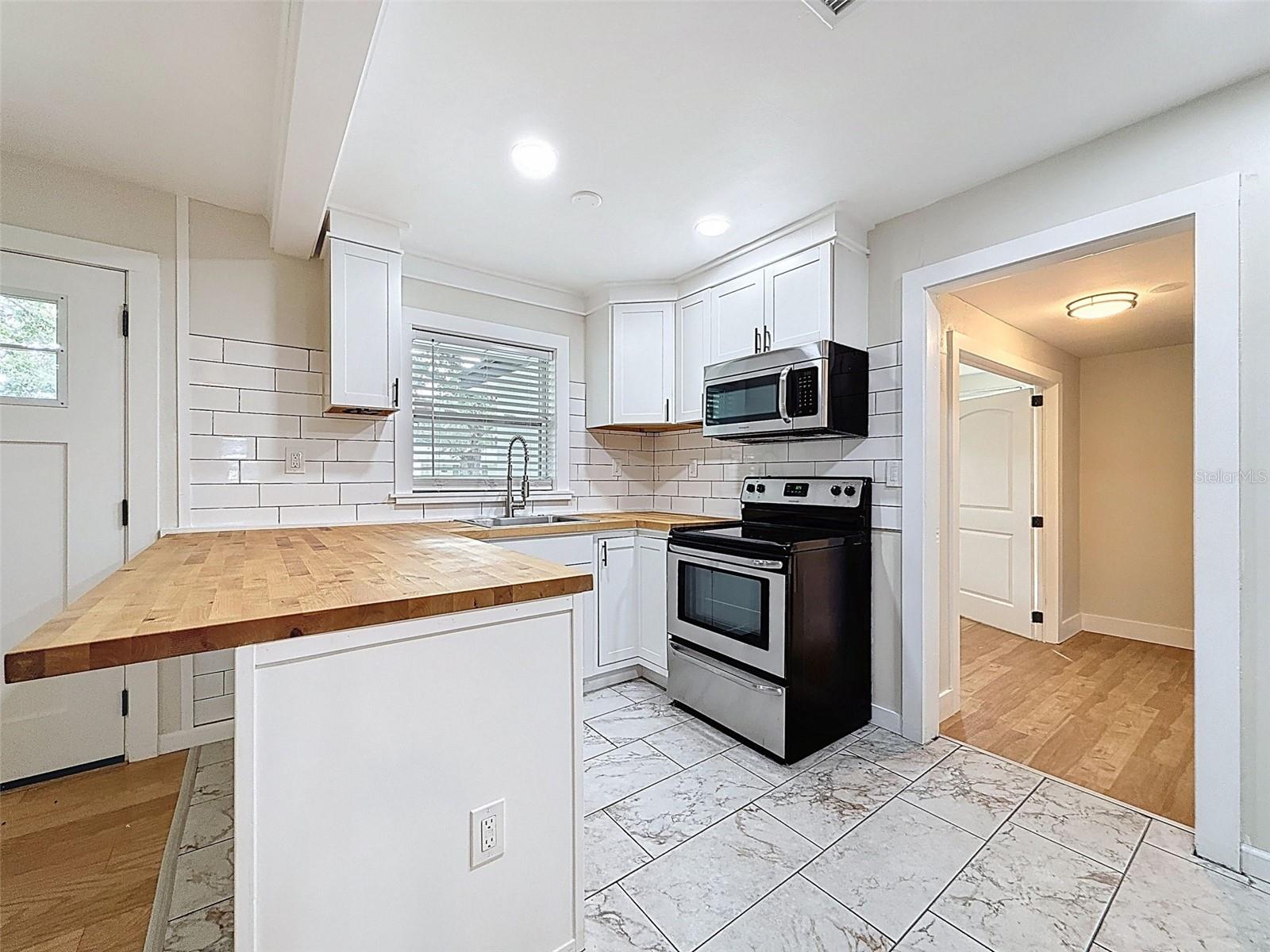 RAVENSWOOD - Residential