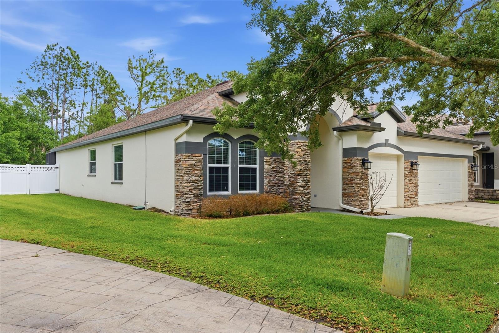 FISHHAWK RANCH - Residential