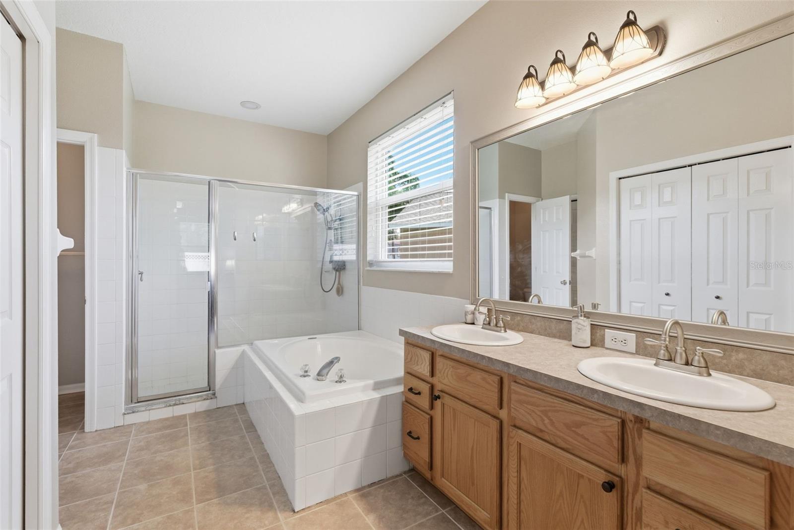 FISHHAWK RANCH - Residential