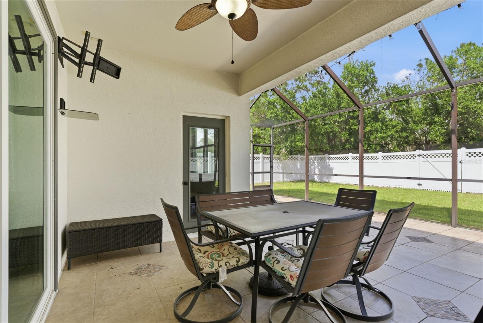 FISHHAWK RANCH - Residential