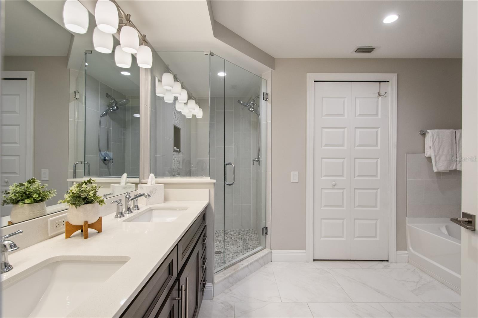 SIENA/COLLINA - Residential