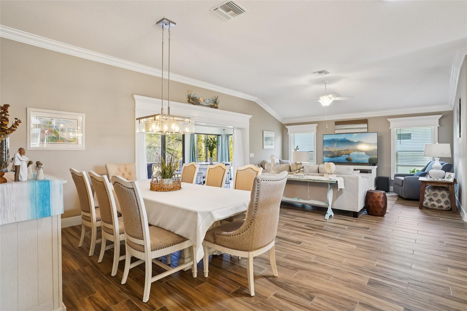 VILLAGES/SOUTHERN OAKS UN #82 - Residential