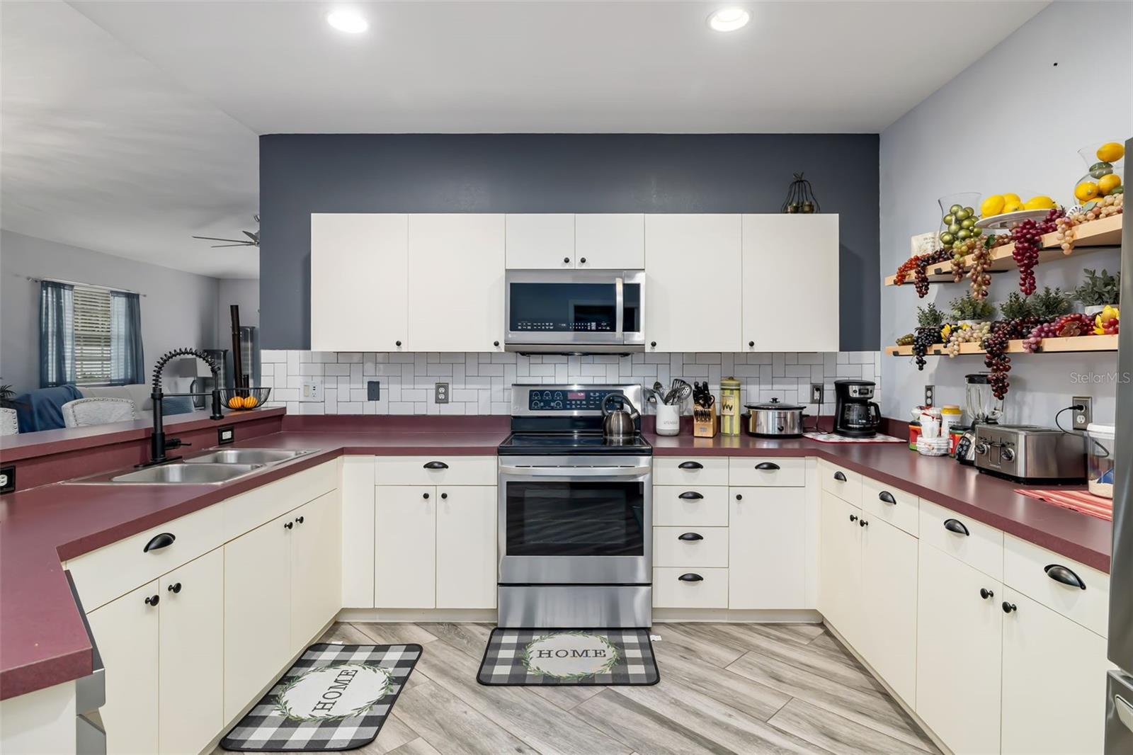 VILLAS AT OAK BEND - Residential