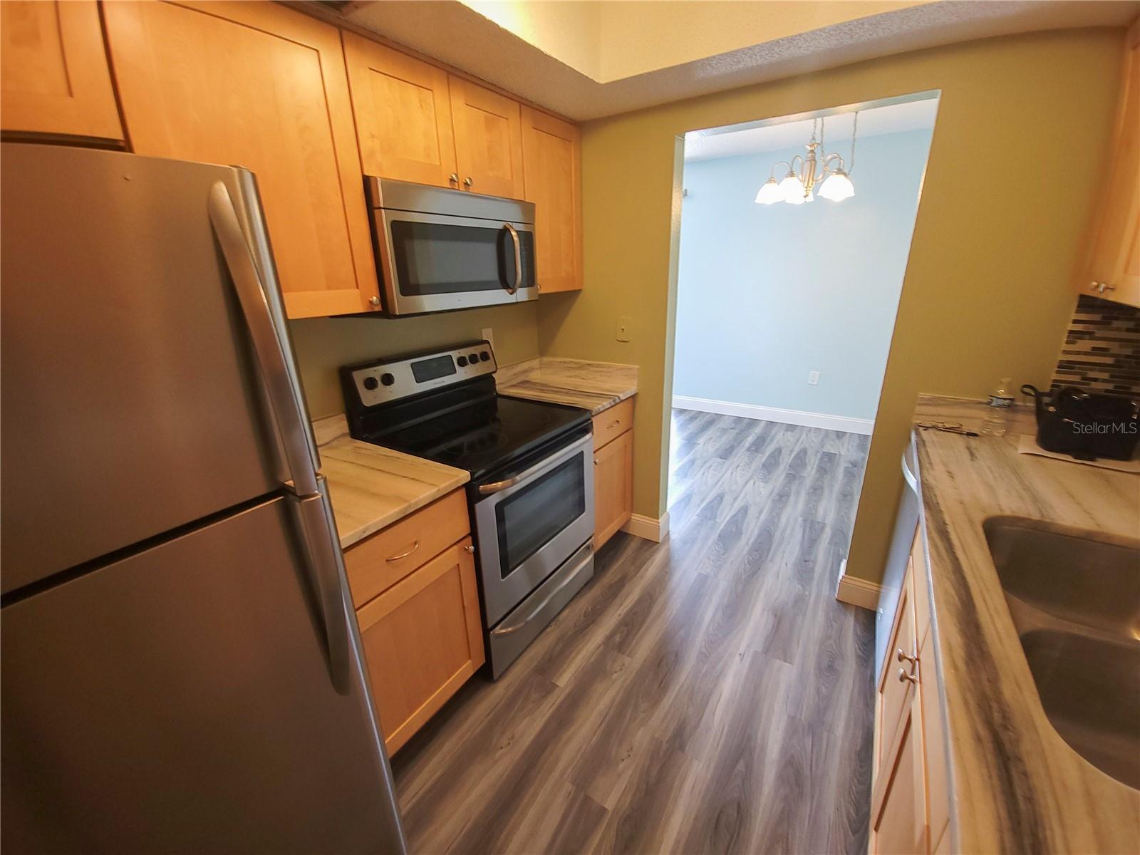 PEPPERTREE LAKE CONDO - Residential