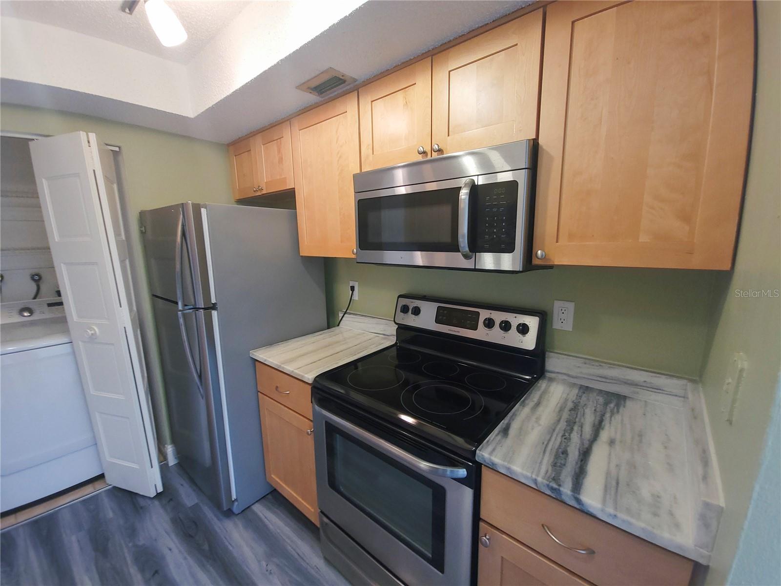 PEPPERTREE LAKE CONDO - Residential