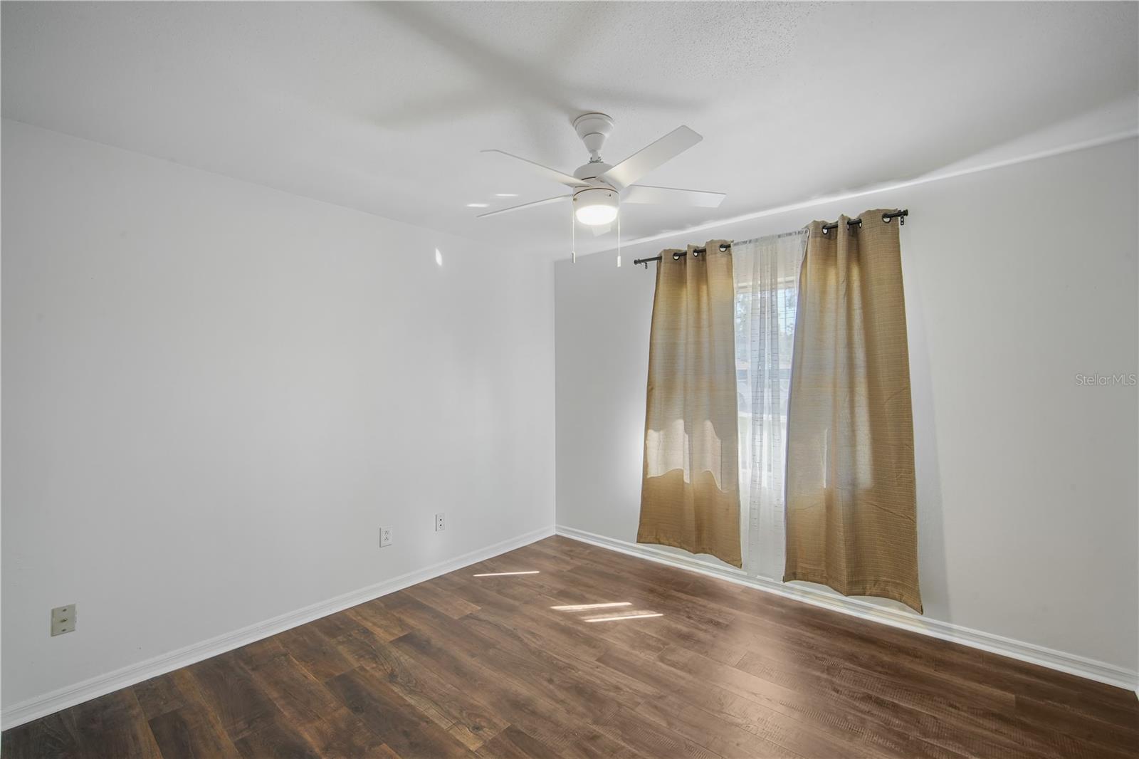 DOGWOOD HILLS UNIT 3 - Residential