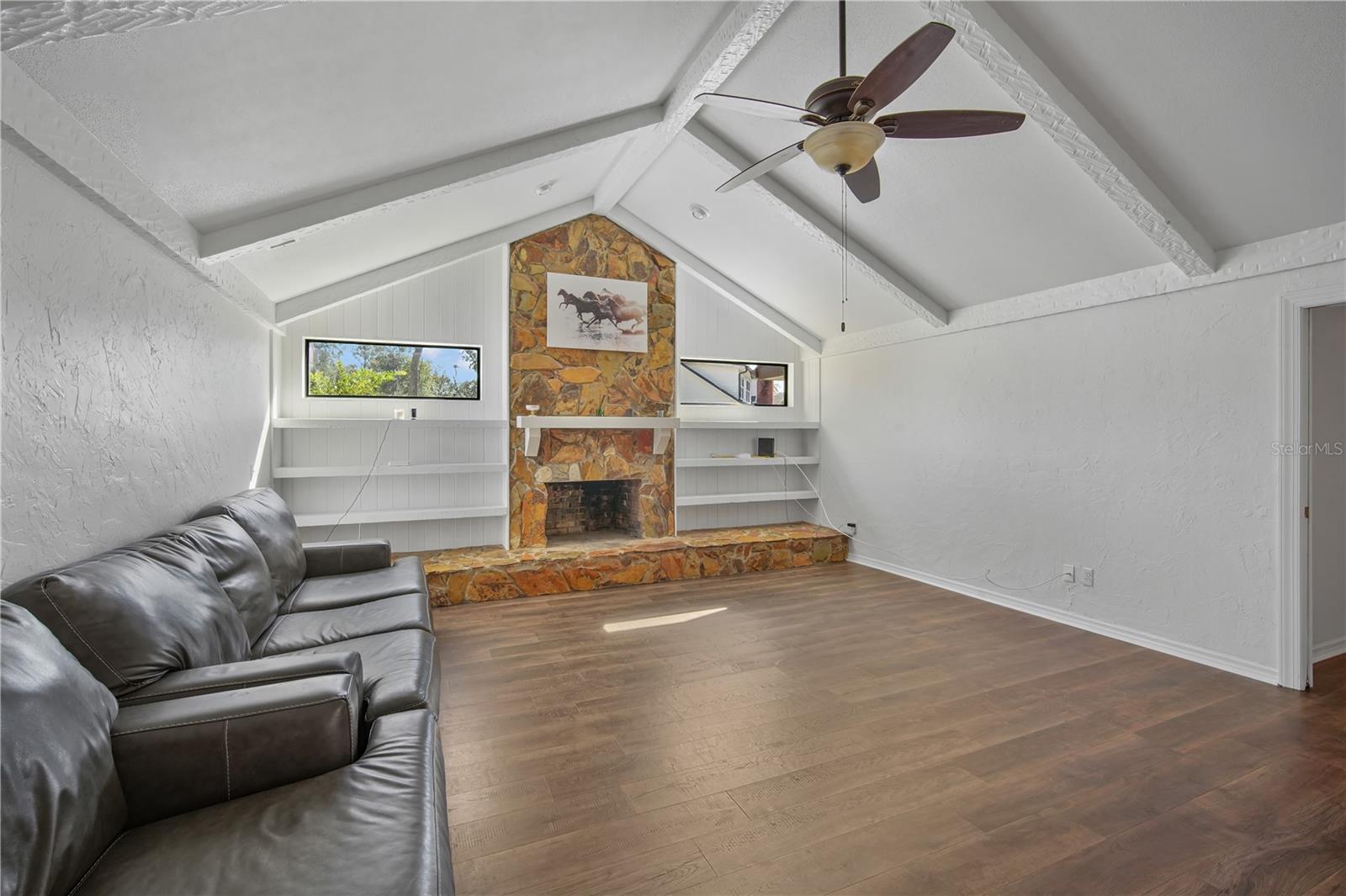 DOGWOOD HILLS UNIT 3 - Residential