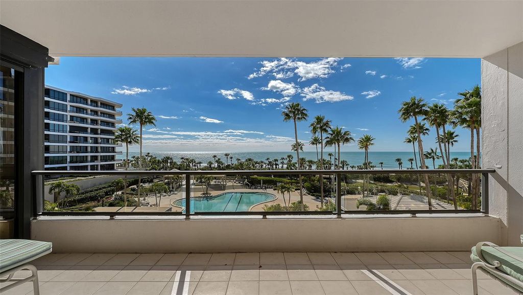 Photo of 545 Sanctuary Drive #B305, Longboat Key, FL 34228 (MLS # A4681142)