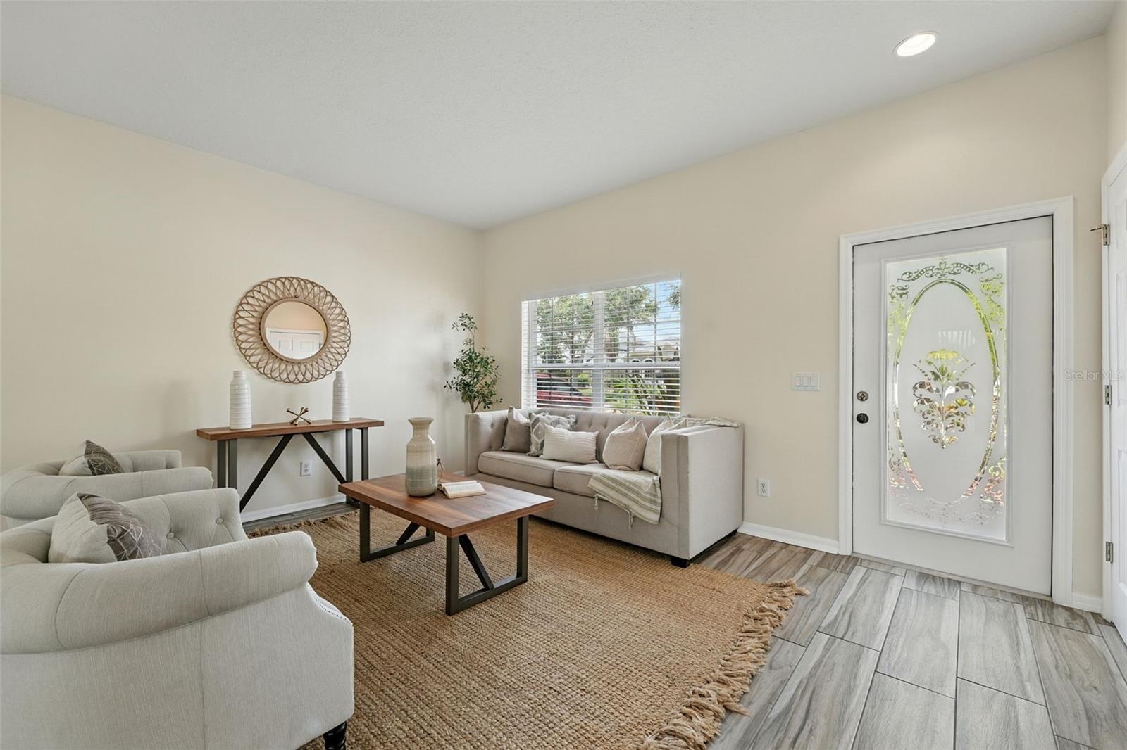 5233 LOS PALMA VISTA DRIVE
