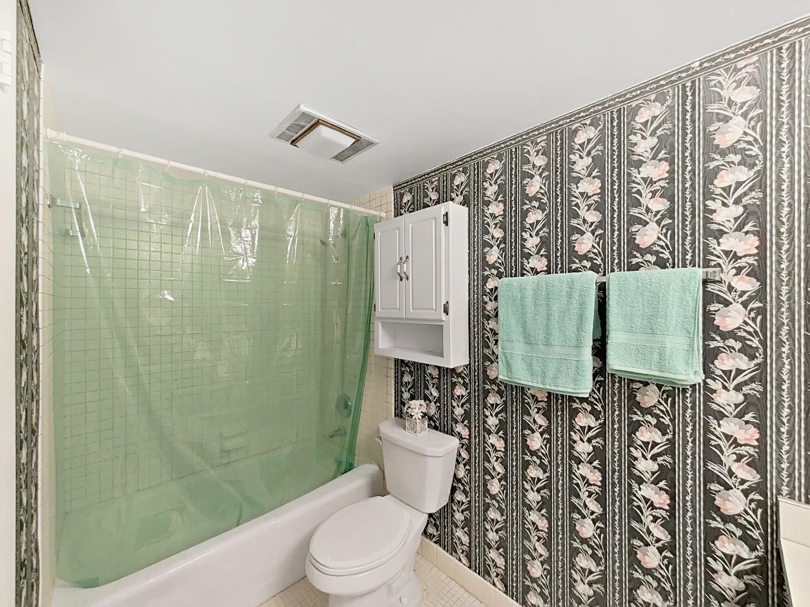 CARROLLWOOD VILLAGE PINE LAKE - Residential