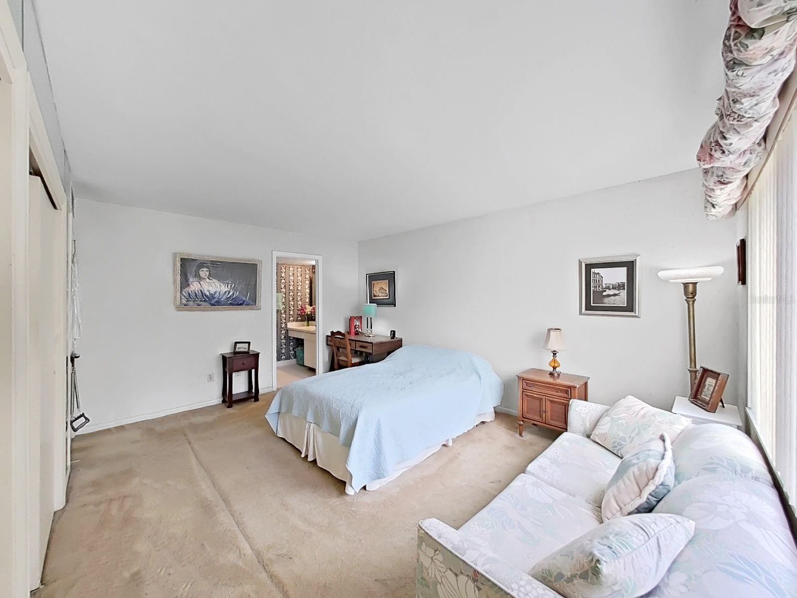 CARROLLWOOD VILLAGE PINE LAKE - Residential