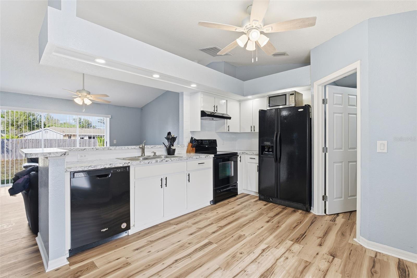 520 MERIDAN AVENUE NW