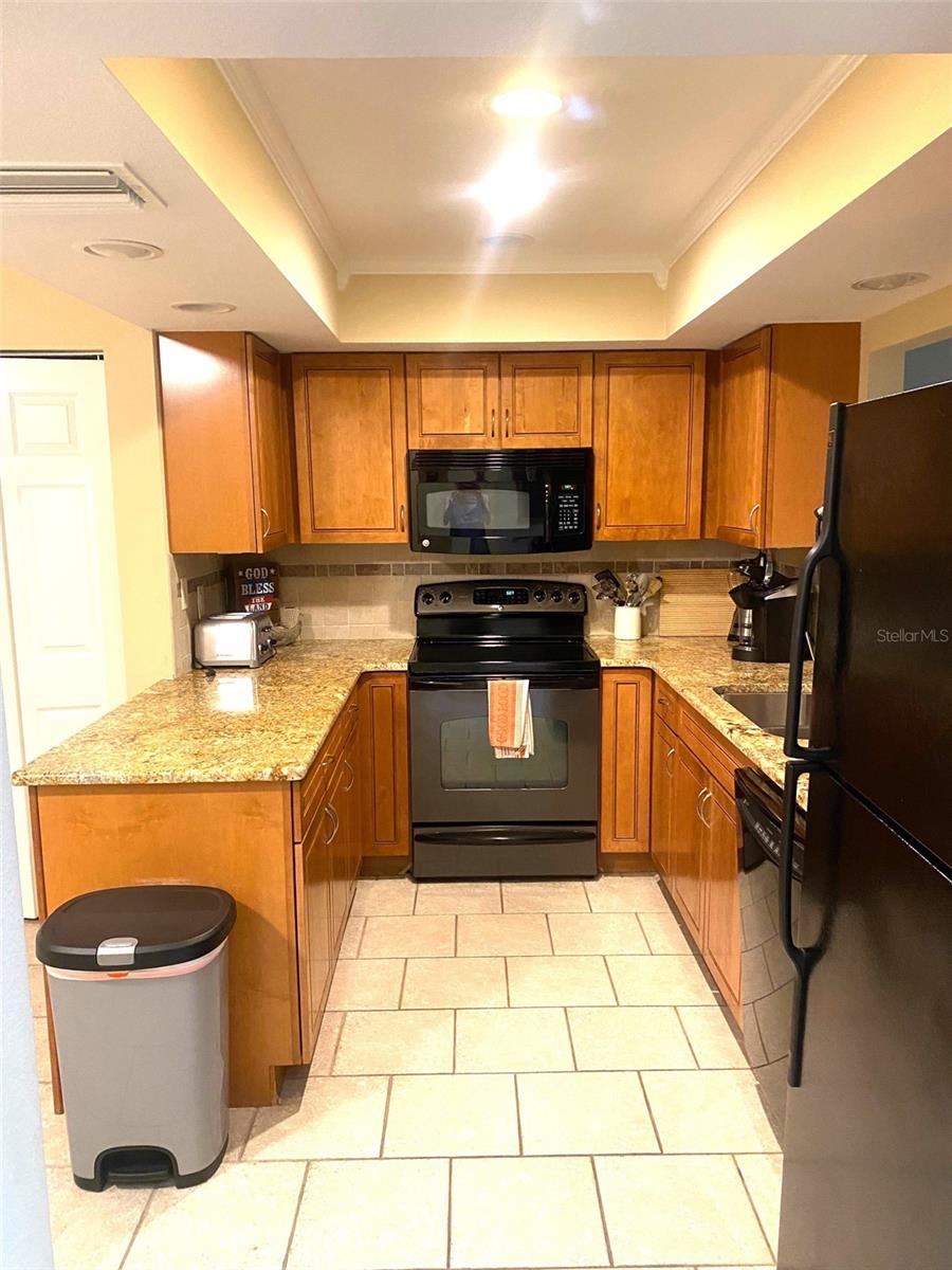 VILLAGE DES PINS I - Residential Lease
