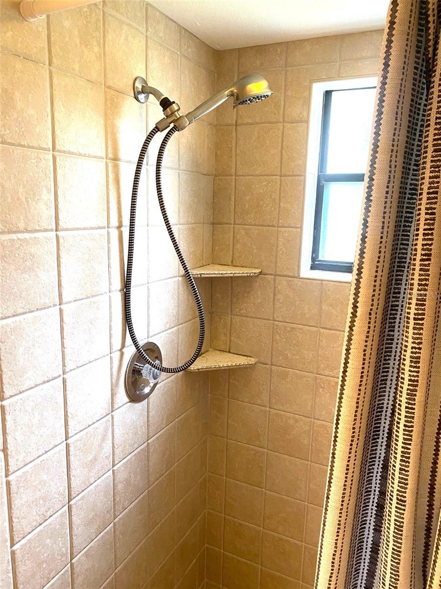 VILLAGE DES PINS I - Residential Lease