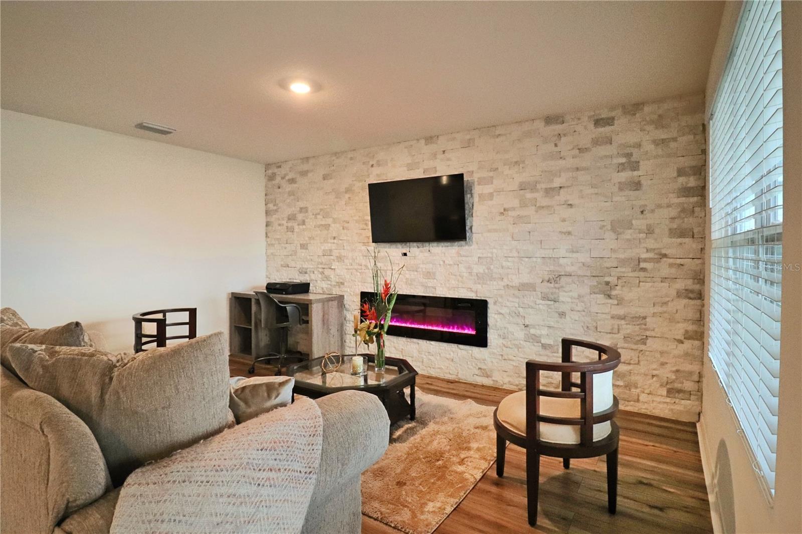 OAK PARK PH 1 PB 36 PG 78 - Residential Lease