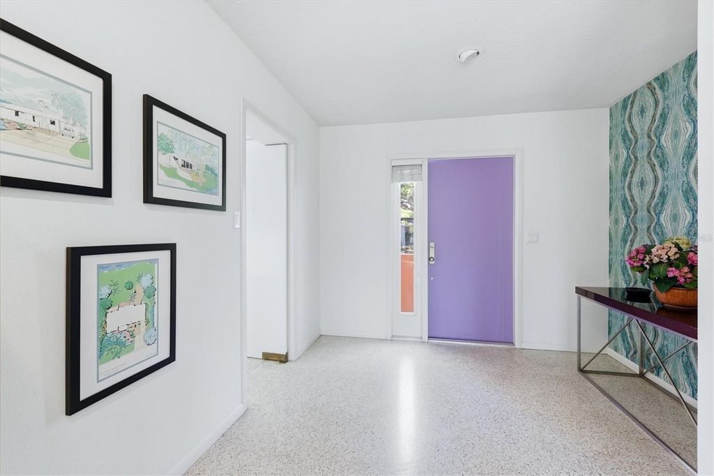 Photo of 2940 Bougainvillea Street, Sarasota, FL 34239 (MLS # A4689977)