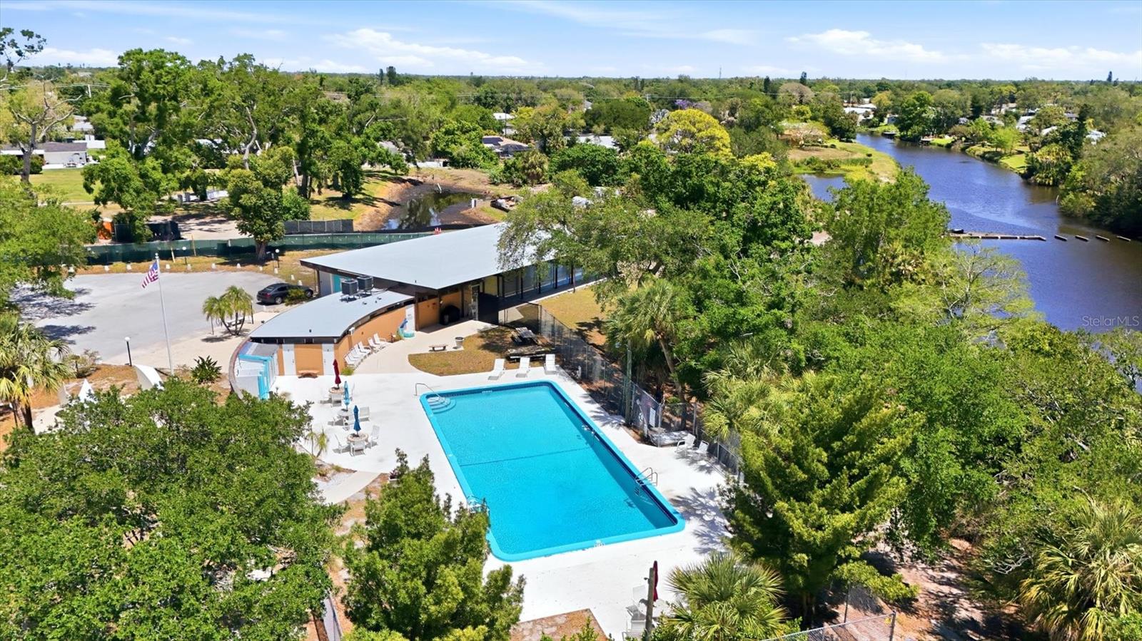SOUTH GATE - Residential