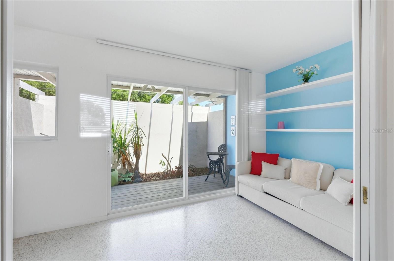 SOUTH GATE - Residential
