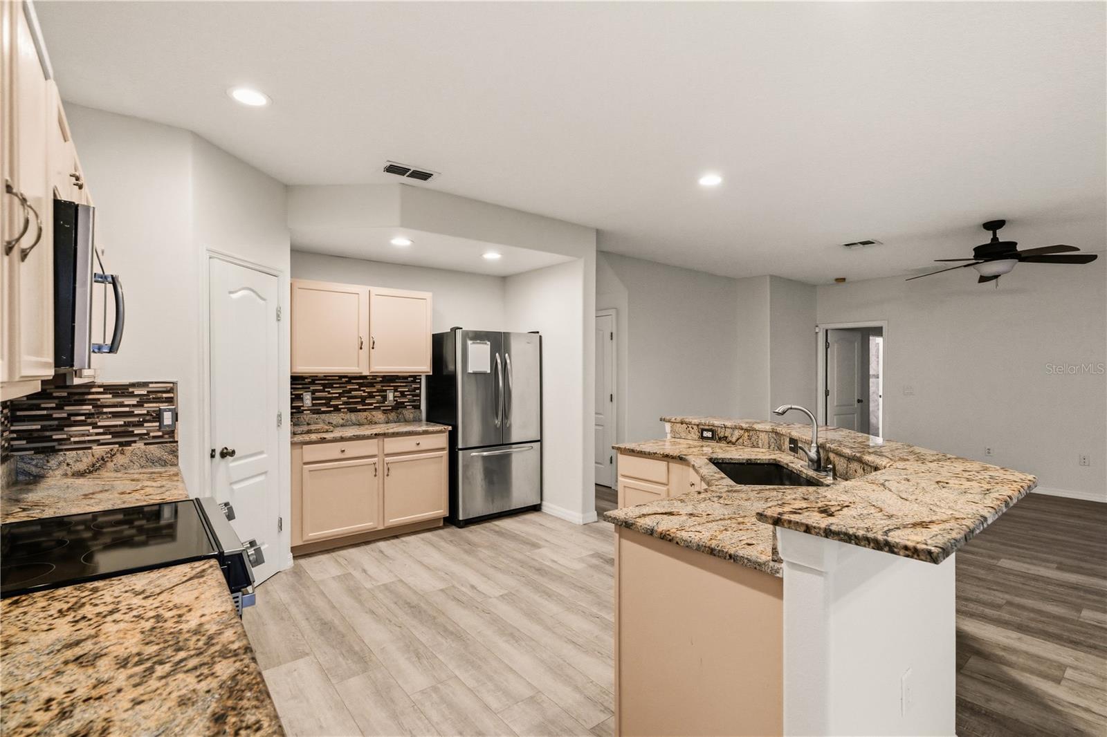 RESERVE AT WEDGEFIELD - Residential