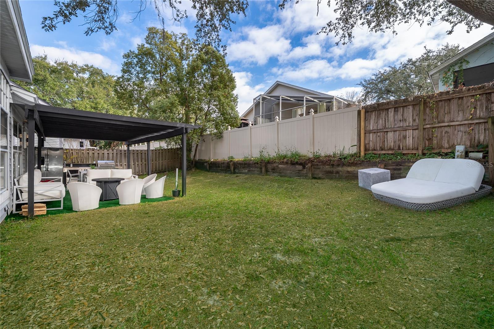 CAMBRIDGE COMMONS - Residential