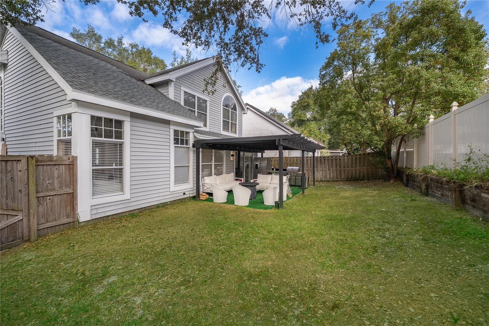 CAMBRIDGE COMMONS - Residential