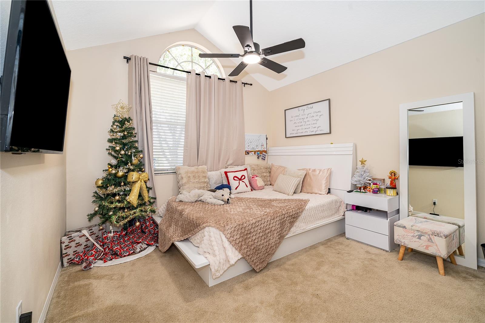 CAMBRIDGE COMMONS - Residential