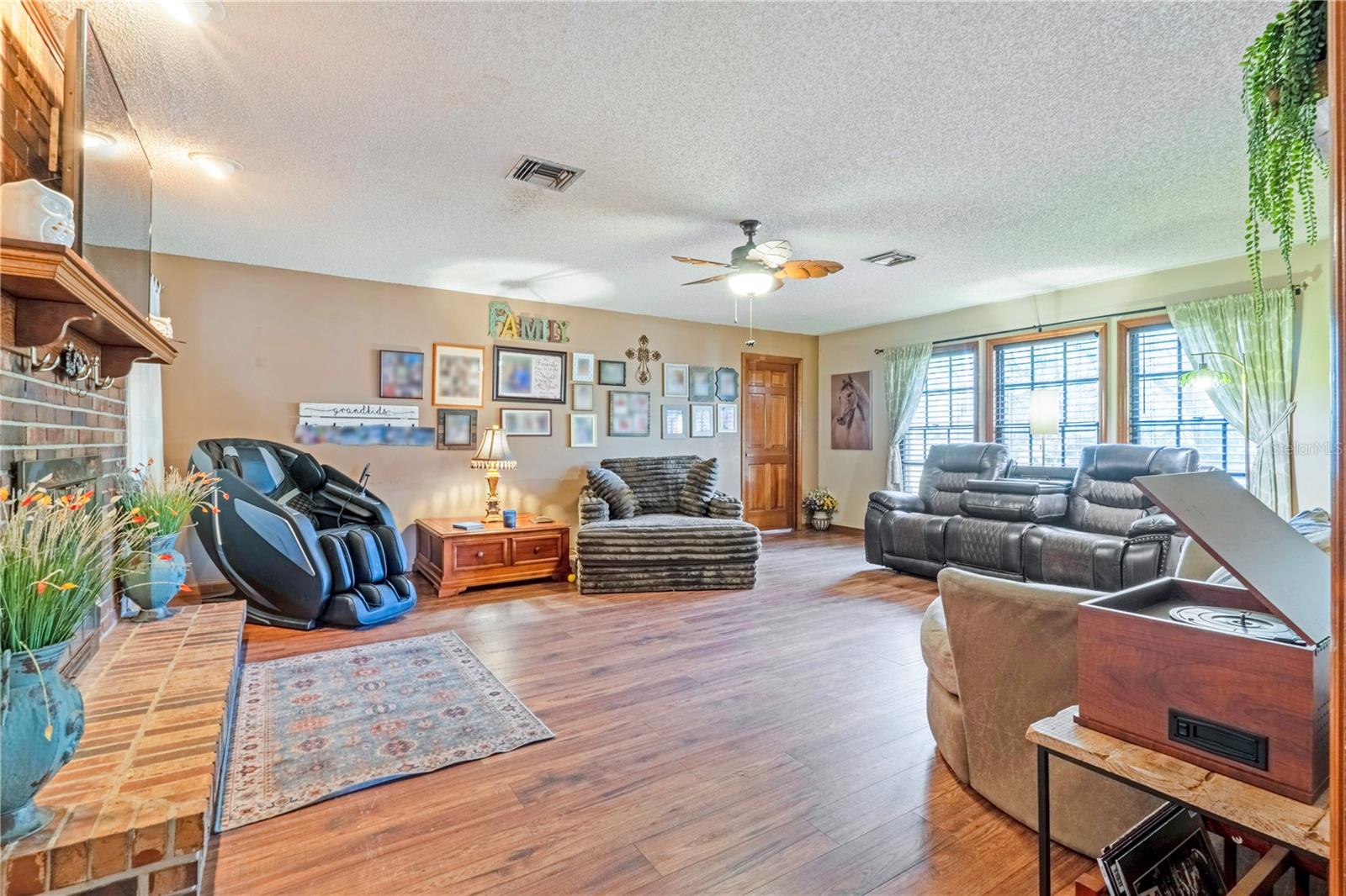 2417 S OAK PARK DRIVE