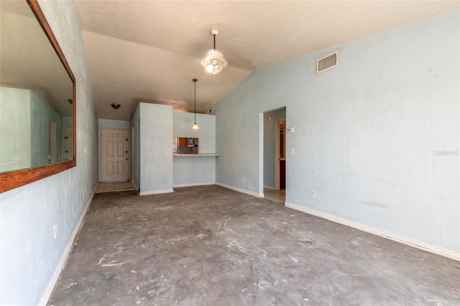 RIVIERA VILLAGE - Residential