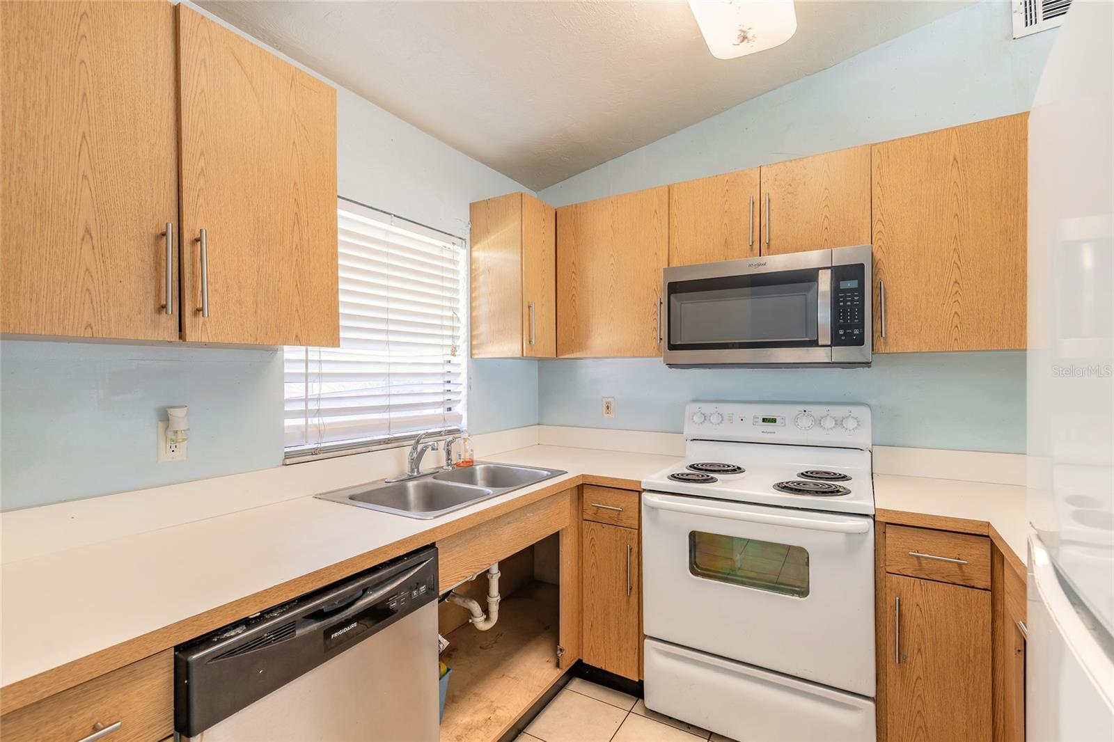 RIVIERA VILLAGE - Residential