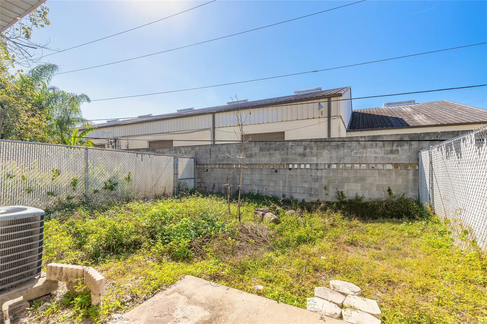 RIVIERA VILLAGE - Residential